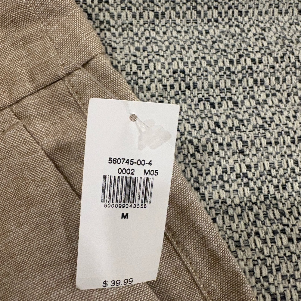 OLD NAVY WOMENS TAN SHORTS - Picture 4 of 6